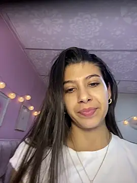 Lenapink19 online show from February 8, 2026, 7:28 pm