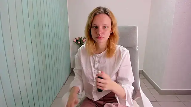 Elieiza xo online show from September 11, 2025, 5:07 am