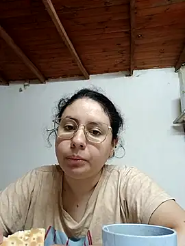 Snapshot of marmary84 chatting on May 6, 2026, 4:12 pm marmary84 online show from May 6, 2026, 4:12 pm