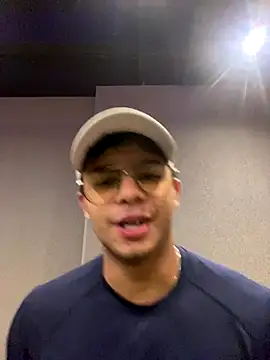 Snapshot of jayd_muscle chatting on November 4, 2025, 8:30 pm jayd muscle online show from November 4, 2025, 8:30 pm