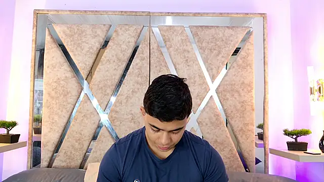 Snapshot of jayd_muscle chatting on December 16, 2025, 3:44 am jayd muscle online show from December 16, 2025, 3:44 am