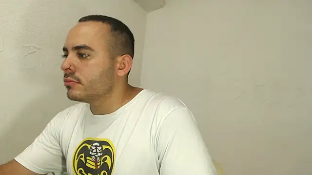 Snapshot of Ana_ThiagoxX chatting on May 5, 2026, 9:56 pm Ana ThiagoxX online show from May 5, 2026, 9:56 pm