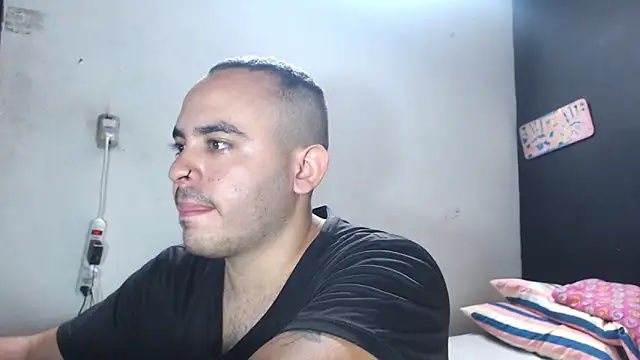 Snapshot of Ana_ThiagoxX chatting on May 21, 2026, 3:57 am Ana ThiagoxX online show from May 21, 2026, 3:57 am