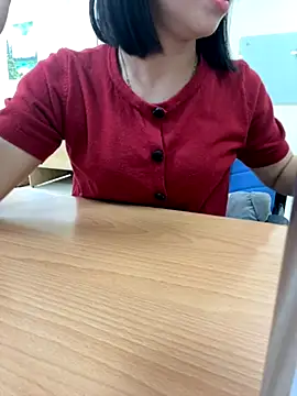 Snapshot of -NhaKy22 chatting on November 17, 2025, 1:33 am -NhaKy22 online show from November 17, 2025, 1:33 am