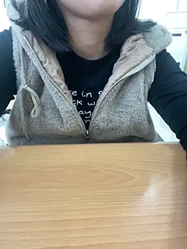 Snapshot of -NhaKy22 chatting on November 25, 2025, 6:46 am -NhaKy22 online show from November 25, 2025, 6:46 am