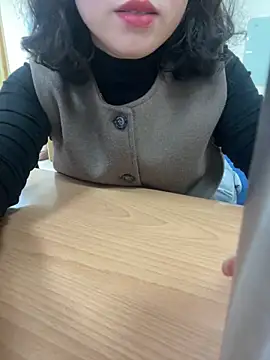 Snapshot of -NhaKy22 chatting on February 23, 2026, 8:12 am -NhaKy22 online show from February 23, 2026, 8:12 am