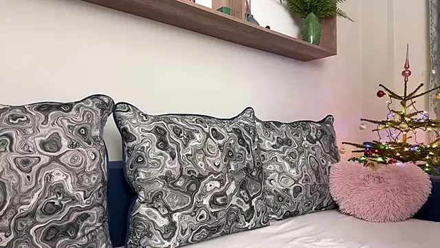 Snapshot of maria_and_alex chatting on December 29, 2024, 4:51 pm maria and alex online show from December 29, 2024, 4:51 pm