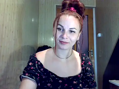 Snapshot of Kisa26311 chatting on October 21, 2025, 9:54 am Kisa26311 online show from October 21, 2025, 9:54 am