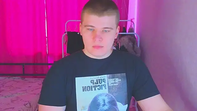 Snapshot of kittenmurr chatting on February 14, 2026, 6:32 am kittenmurr online show from February 14, 2026, 6:32 am