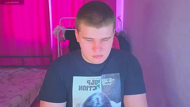 Snapshot of kittenmurr chatting on February 21, 2026, 8:15 am kittenmurr online show from February 21, 2026, 8:15 am