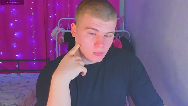 Snapshot of kittenmurr chatting on February 21, 2026, 8:21 pm kittenmurr online show from February 21, 2026, 8:21 pm