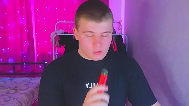 Snapshot of kittenmurr chatting on March 3, 2026, 9:15 am kittenmurr online show from March 3, 2026, 9:15 am