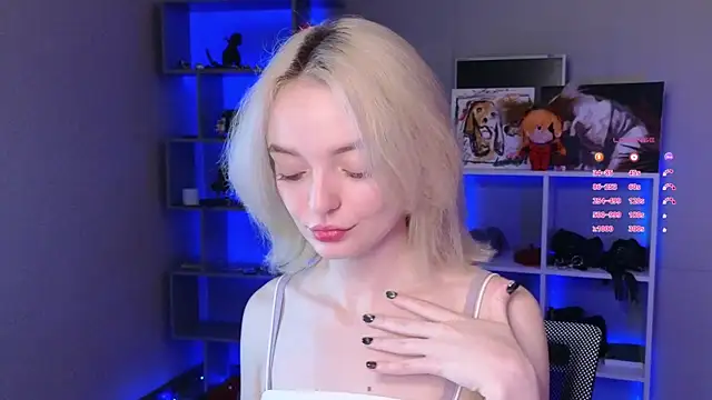 ShizukaBlanche online show from September 17, 2025, 3:08 am