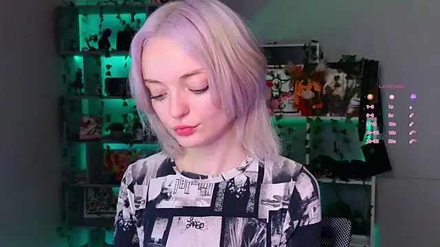 ShizukaBlanche online show from September 26, 2025, 3:10 am