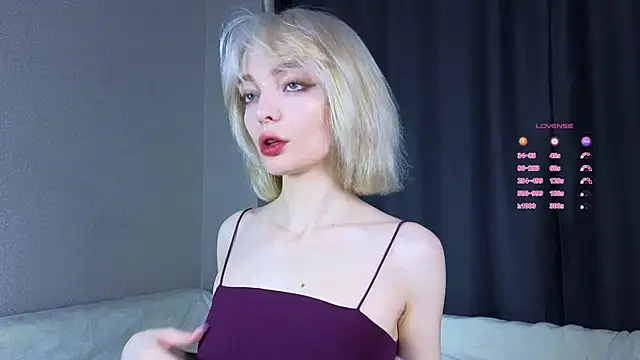 ShizukaBlanche online show from October 15, 2025, 3:06 am