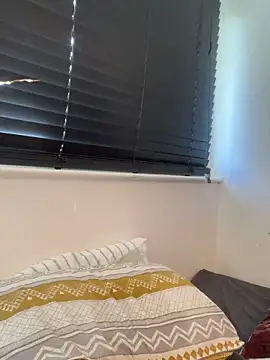 Charsworld online show from April 5, 2026, 9:39 am