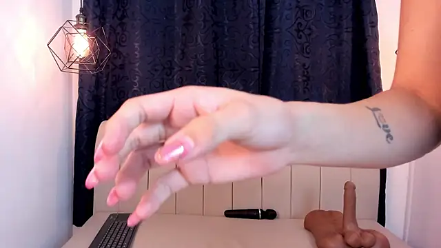 natasha moreno online show from January 13, 2026, 1:49 pm