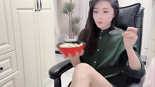 Snapshot of Ianxuan chatting on October 1, 2025, 5:02 am Ianxuan online show from October 1, 2025, 5:02 am