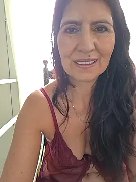 Snapshot of swity_foster chatting on May 27, 2026, 1:19 pm swity foster online show from May 27, 2026, 1:19 pm