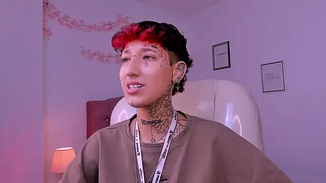 Luci Rose online show from April 30, 2026, 7:42 pm