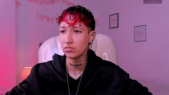 Snapshot of Luci_Rose chatting on July 2, 2026, 11:05 am Luci Rose online show from July 2, 2026, 11:05 am