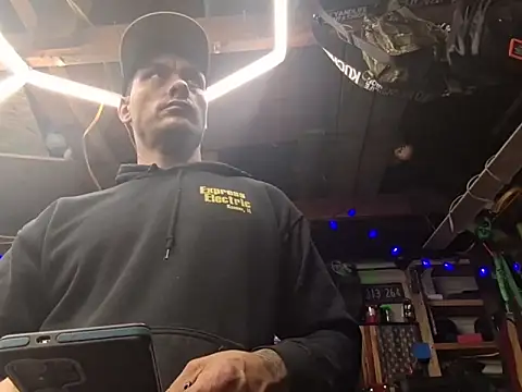 twistafatpipe online show from March 14, 2026, 3:34 am