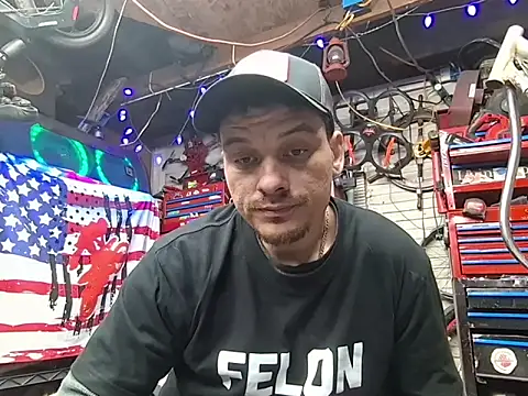 twistafatpipe online show from March 20, 2026, 7:57 am