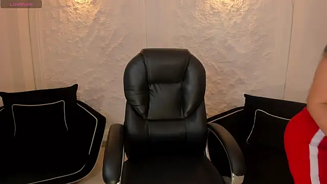 NovaSpencer online show from October 5, 2025, 12:25 pm