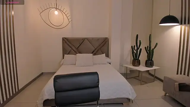 NovaSpencer online show from November 21, 2025, 8:29 pm