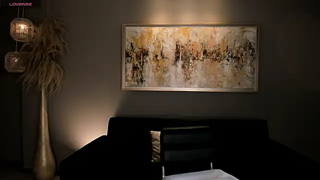 VeronicaBlue online show from December 4, 2025, 10:13 am