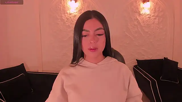 NataliaGaret online show from November 17, 2025, 5:13 am