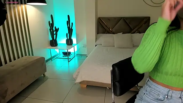 AyshelBrown online show from November 26, 2025, 3:40 am