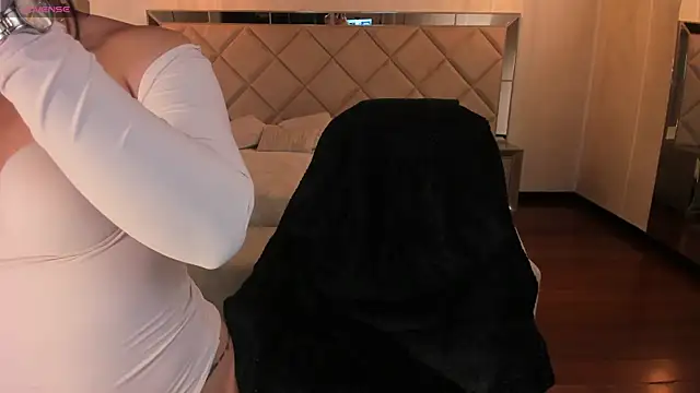 MilaColeman online show from January 17, 2026, 2:27 am