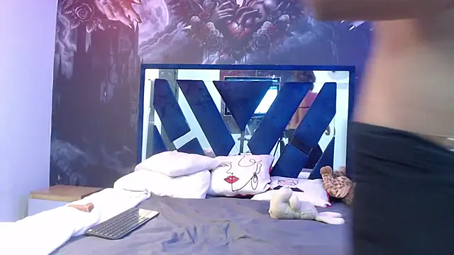 abi mua online show from October 7, 2025, 11:02 pm