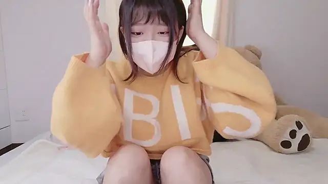 Snapshot of Mio_781 chatting on December 4, 2025, 6:23 am Mio 781 online show from December 4, 2025, 6:23 am