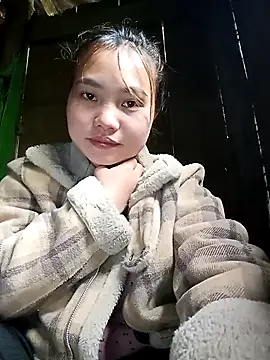 Snapshot of EllyBaby20 chatting on May 3, 2026, 2:06 am EllyBaby20 online show from May 3, 2026, 2:06 am