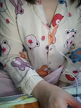 Snapshot of Kuncute chatting on December 17, 2025, 2:56 pm Kuncute online show from December 17, 2025, 2:56 pm