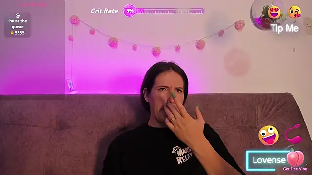 katalella brown1 online show from October 17, 2025, 11:46 am