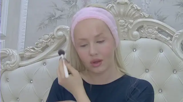 EllieFrosty  online show from March 7, 2026, 8:06 pm