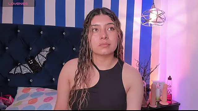 valeria rouse28 online show from October 25, 2025, 5:19 pm