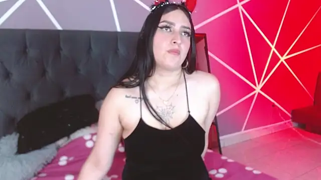 Chloe1126  online show from October 13, 2025, 2:50 pm