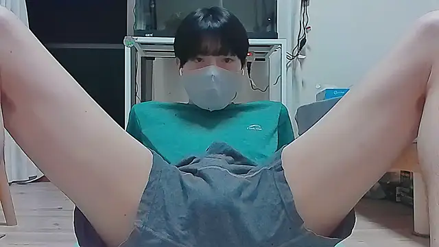 saitama0038 online show from October 2, 2025, 3:52 pm