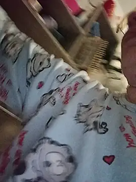 Kiss Eva online show from April 20, 2026, 5:16 pm