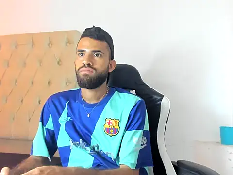 adri sexboy229 online show from September 30, 2025, 1:32 am