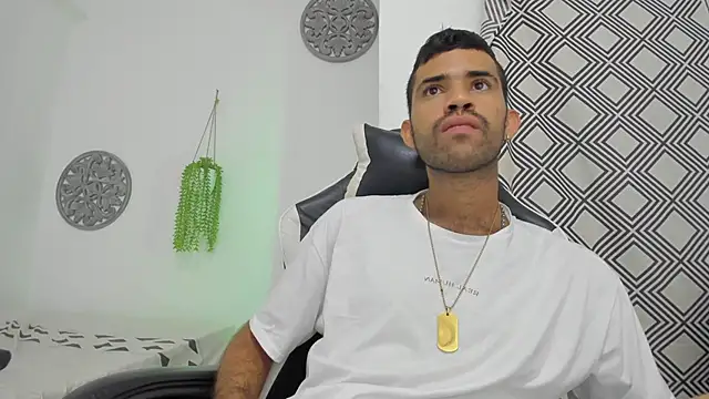 adri sexboy229 online show from October 19, 2025, 5:41 am