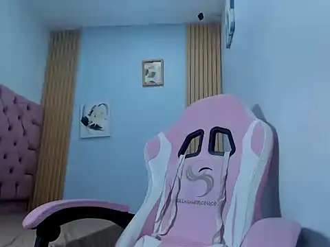 adri sexboy229 online show from November 12, 2025, 7:20 am