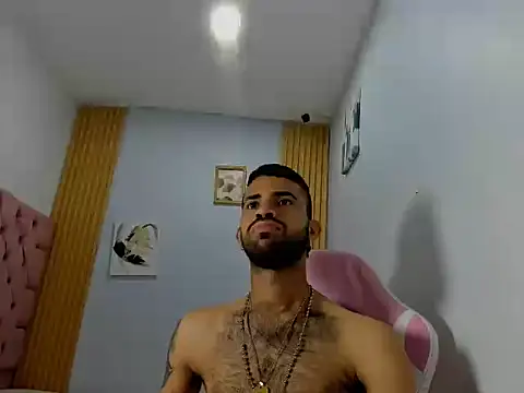 adri sexboy229 online show from November 18, 2025, 7:02 am