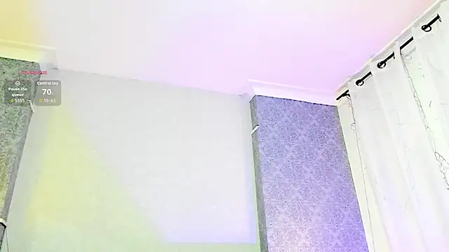 MiilaBlake online show from November 30, 2025, 8:02 pm