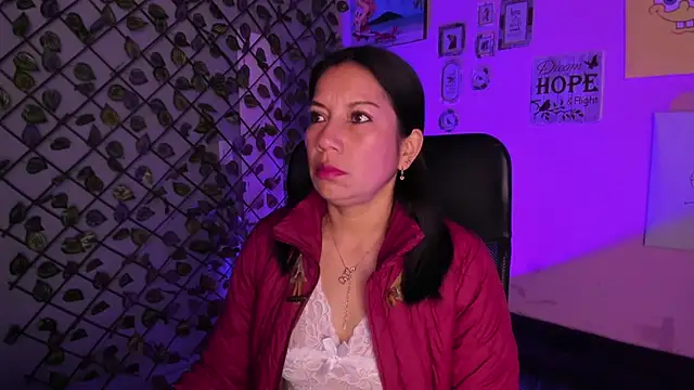 Megan Collinss  online show from January 15, 2026, 1:16 pm