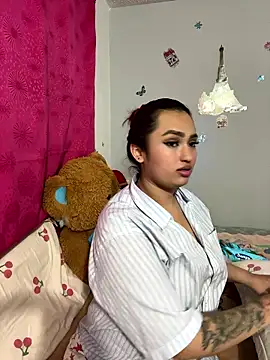 Snapshot of naomirouse_ chatting on January 12, 2026, 3:34 am naomirouse online show from January 12, 2026, 3:34 am